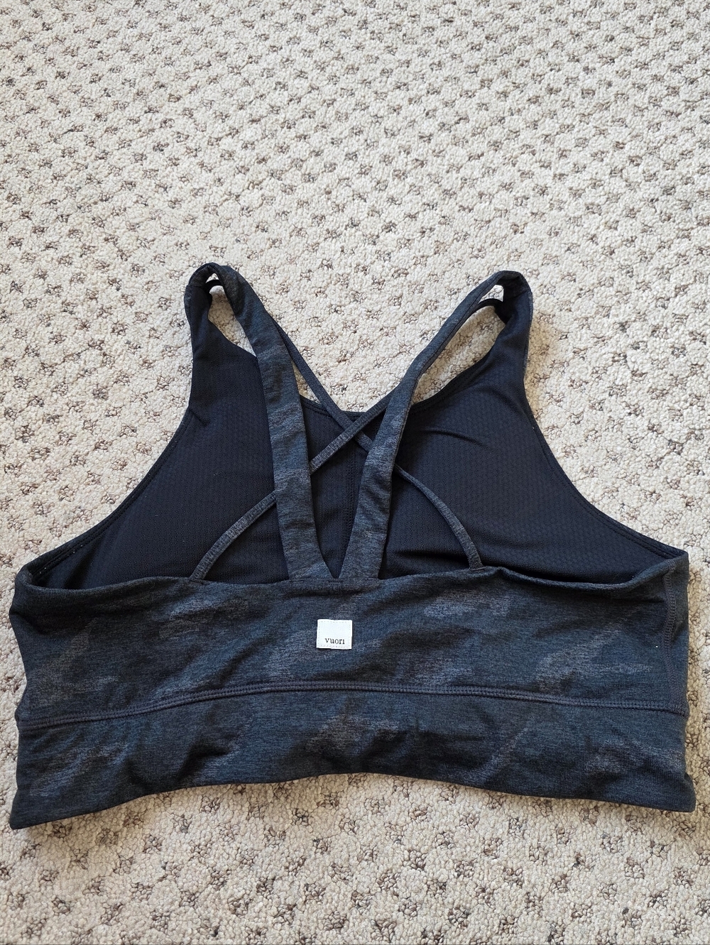 Vuori sports bra